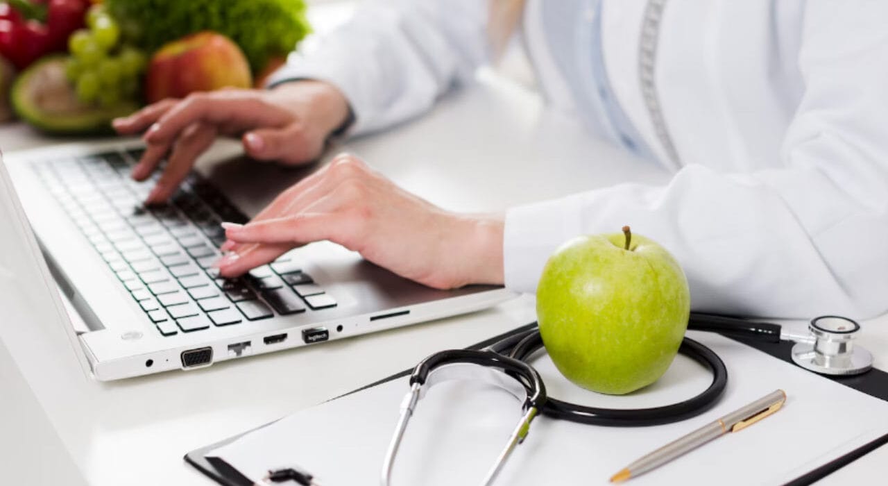 CRM Nutritionist - Dietetician