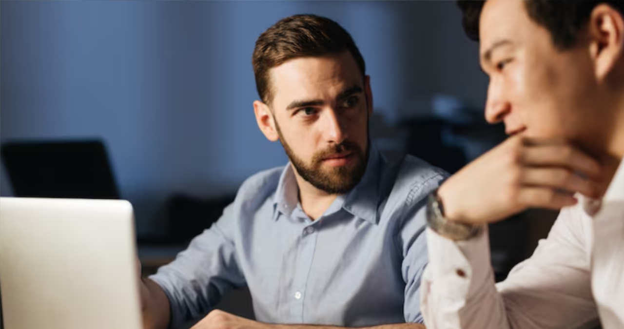 diferenta helpdesk vs crm integrare suport clienti vanzari
