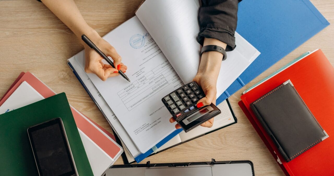 Linie Credit Revolving: Ce Este și Cum Funcționează în 2026